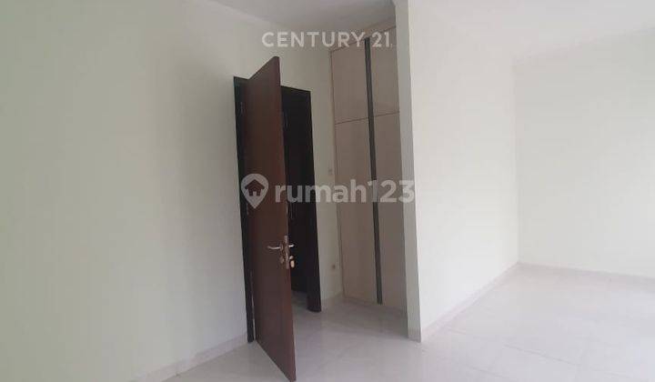 Rumah HOT SALE Siap Huni 2 Lantai Di Discovery Conserva GB13073 2