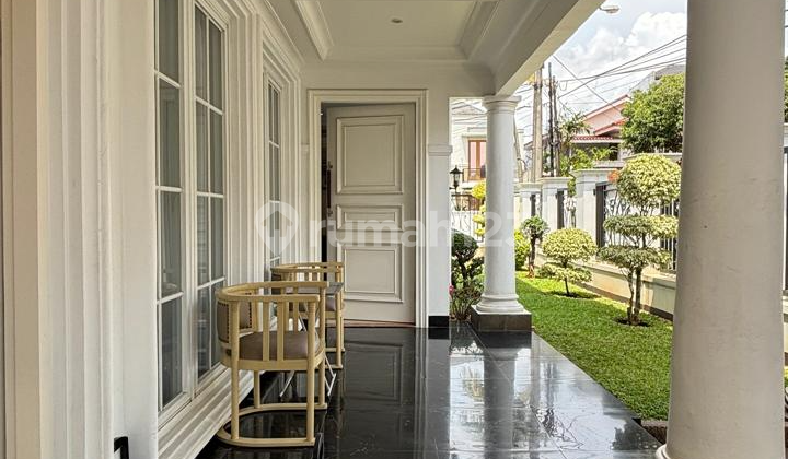 Rumah Nyaman Asri Siap Huni Desain American Classic di Sektor 9 Bintaro Sp 0628 2