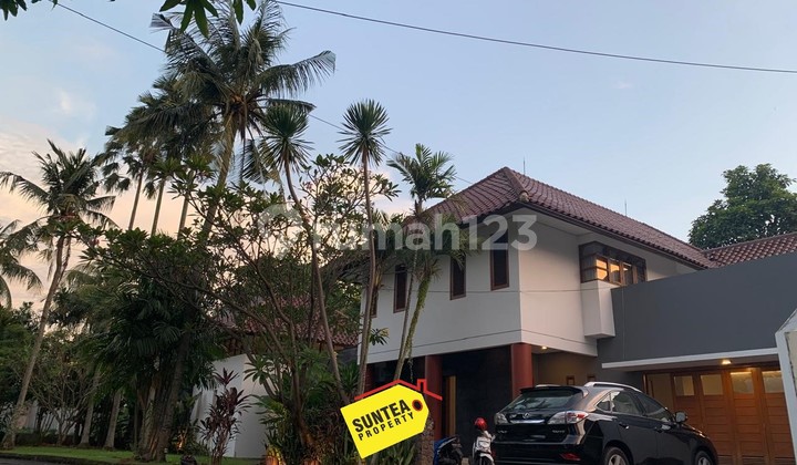 Rumah Semi Furnished Nyaman & Asri Dengan Taman Luas Di Bintaro 