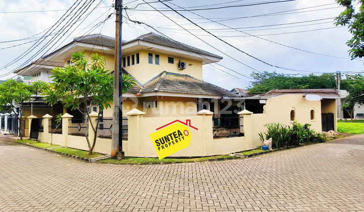 Comfortable Residence Graha Bintaro 5 Bedrooms 2 Floors