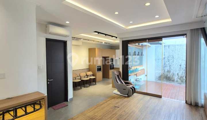 Rumah Hommy dengan Dapur Luas di Sektor 9 Bintaro Sp 0763 2