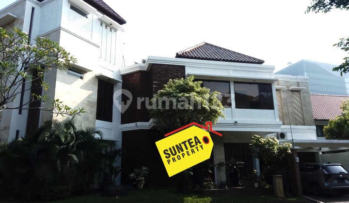 Exclusive House in Bintaro Sector 9 | Hook, Swimming Pool, Semi-Furnished (Sp 0765 Ia)