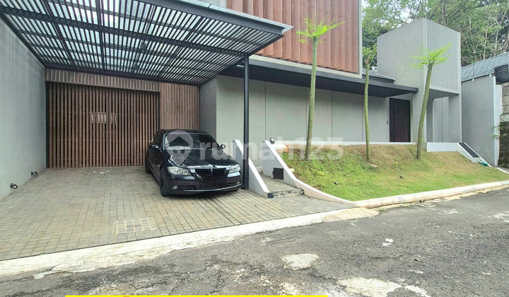 Rumah Mewah Desain Modern dengan Kolam Renang Cantik di Sektor 9 Bintaro Sp 0738