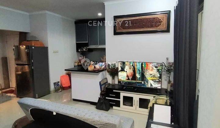 Rumah Cantik 2 Lantai Hook Furnished Dekat Stasiun Ra14493 2