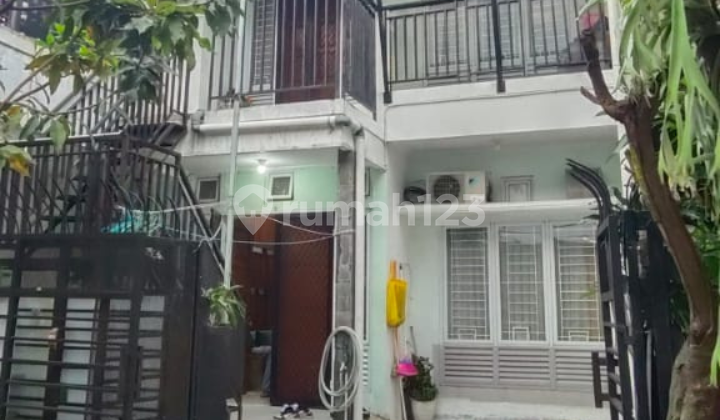 Dijual Rumah Minimalis dan Strategis 2 Lantai Siap Huni di Bintaro sektor 5 0028 KH
