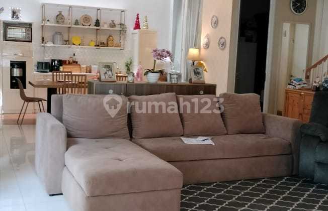 Beautiful 2-Story House in Discovery Bintaro Ready to Occupy | KH 2