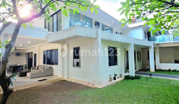 Good Price House In Kebayoran - 9 Bedroom Furnished