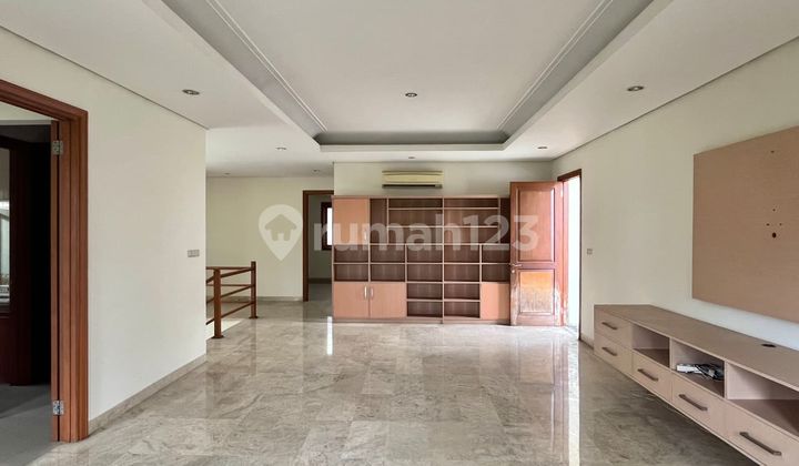 House In Pondok Indah For Sale - 4 Bedroom Unfurnished