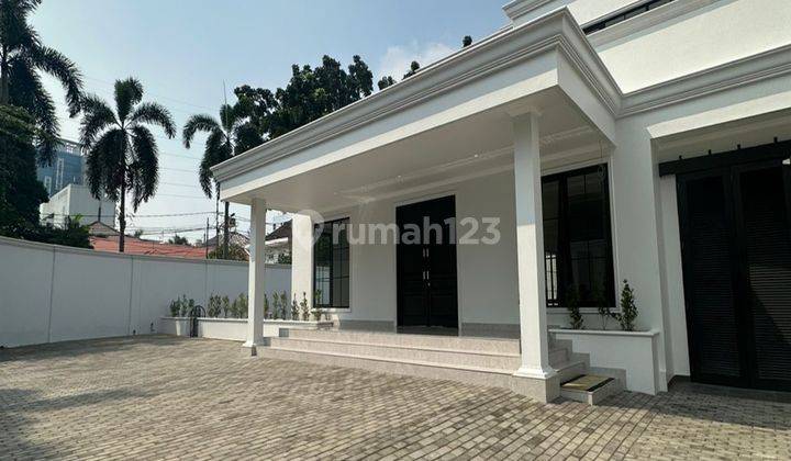 Di Jual Rumah Kebayoran Baru,  Sangat Bagus, Senayan Jakarta Selatan 1