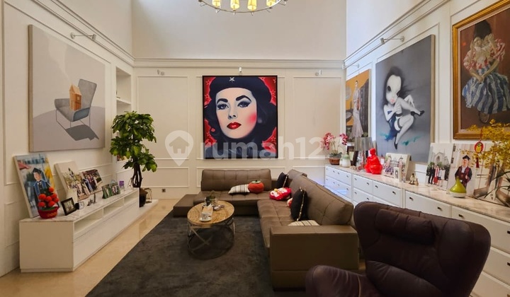 Dijual Cepat House In Menteng - 5 Bedroom With Maidroom And Parking Area For 4 Cars In 43miliar (nego) For Inquiries And Private Viewing Contact Calista 08777000xxxx