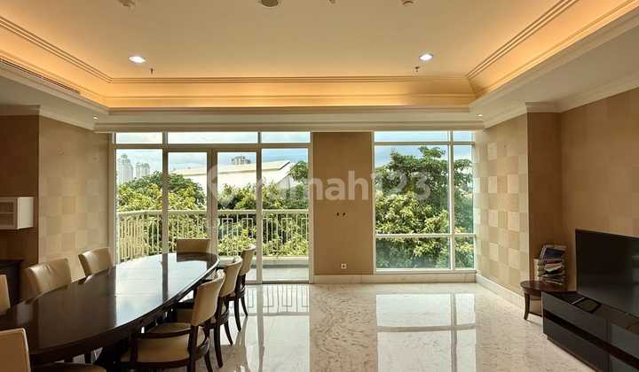 Dijual Apartemen Botanica Apartment - 2+1 Bedroom Furnished