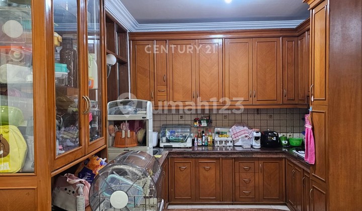 2-Story House Ready to Occupied, Strategically Located in Taman Holis Indah 1, Bandung 2