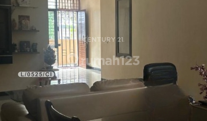 2-Story Fully Furnished Ready-to-Move-In House in Taman Kopo Indah 2