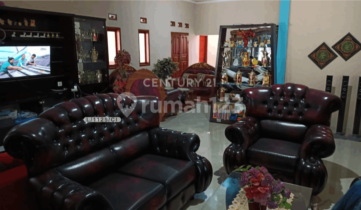 Ready-to-Occupy House in a Comfortable and Strategic Environment in Margaasih, Bandung