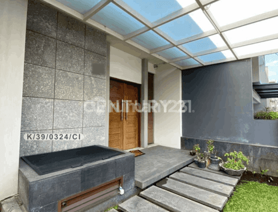 Dijual Rumah 2 Lantai Singgasana Pradana  Kota Bandung 1