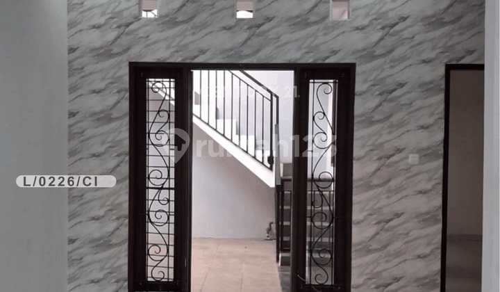 Comfortable Ready-to-Occupy House, Strategically Located in Taman Kopo Indah 3, Bandung