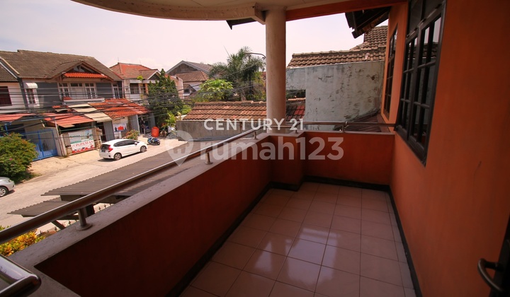 Nice 2-Storey House with SHM in Taman Cibaduyut Indah, Bandung 2