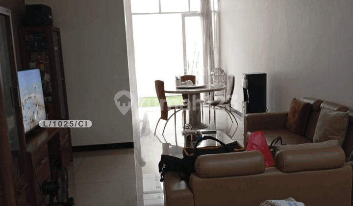 Rumah Bagus Dan Bersih Siap Huni Di Sommervile TKI 5 Bandung