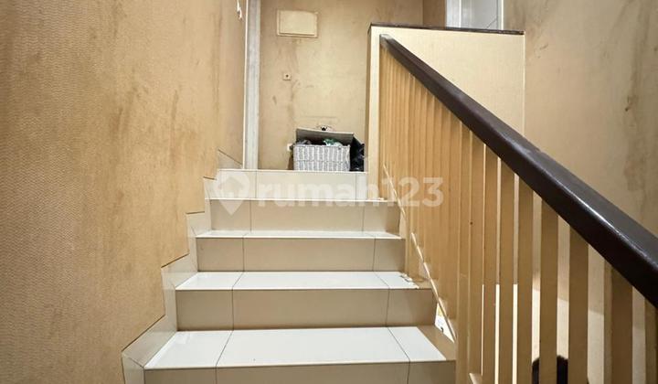 Affordable House 8X15 ******** City. West Jakarta