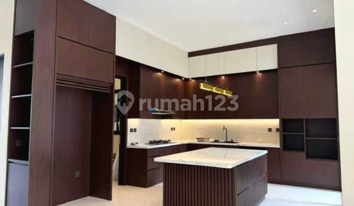 Rumah Mevvah Elegant Kebayoran Villas. Bintaro. Jakarta Selatan