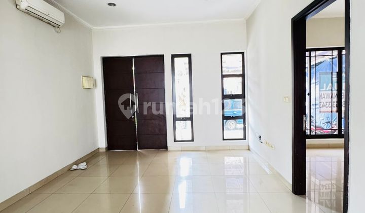 Wide 8 Affordable House. Green Lake City. West Jakarta.