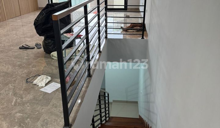 Rumah Siap Huni 2 Lantai Plus Basement di Citra Green Dago, Kota Bandung 2