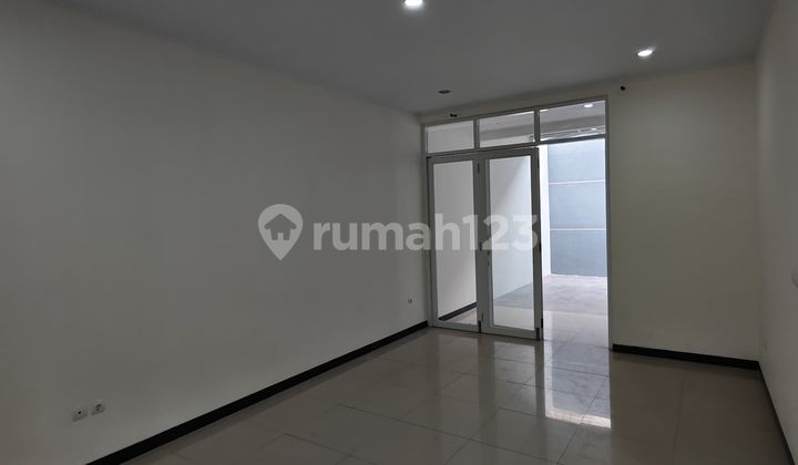 Nice House Unfurnished Freehold in Taman Kopo Indah V, Bandung 2