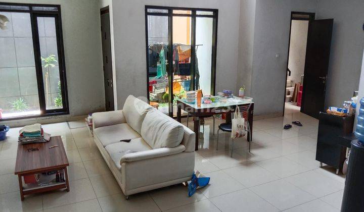 Rumah 2 Lantai Bagus Furnished SHM di Taman Kopo Indah, Bandung 1