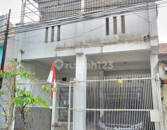 Rumah 2 Lantai Bagus SHM di Taman Holis Indah, Bandung 1