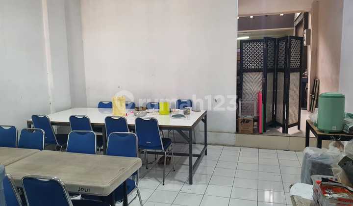 Rumah Terawat Main Road Taman Holis Indah Bandung Siap Pakai 2