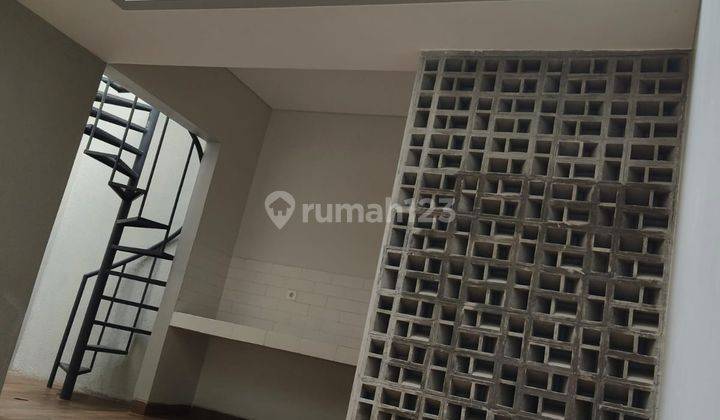 Rumah Kontrakan 2 Lantai Bagus Semi Furnished SHM di Cluster Flora Fauna, Bandung 2