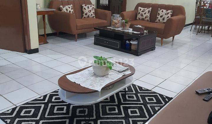 Rumah 2 Lantai Bagus Furnished SHM di Main Road Komp.pratista, Bandung 2