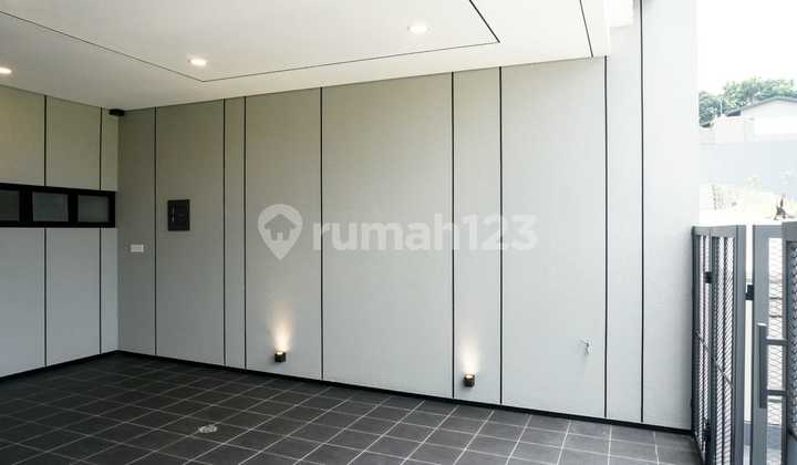 Nice 3-Story Unfurnished House with Freehold Title in Setra Duta, Bandung 2