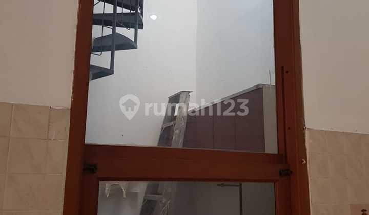Nice 2-Story Semi-Furnished SHM House in Taman Kopo Indah 3, Bandung 2
