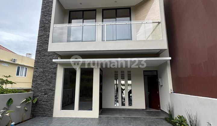 Rumah Siap Huni 2 Lantai Plus Basement di Citra Green Dago, Kota Bandung Rumah Siap Huni 2 Lantai Plus Basement di Citra Green Dago, Kota Bandung