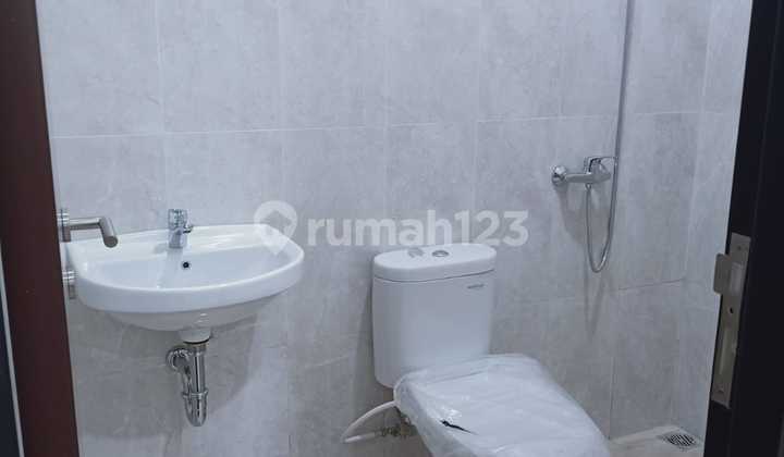 Ready-to-Occupy House in Sherwood TKI V Bandung Strategic Location & Fully Built 2