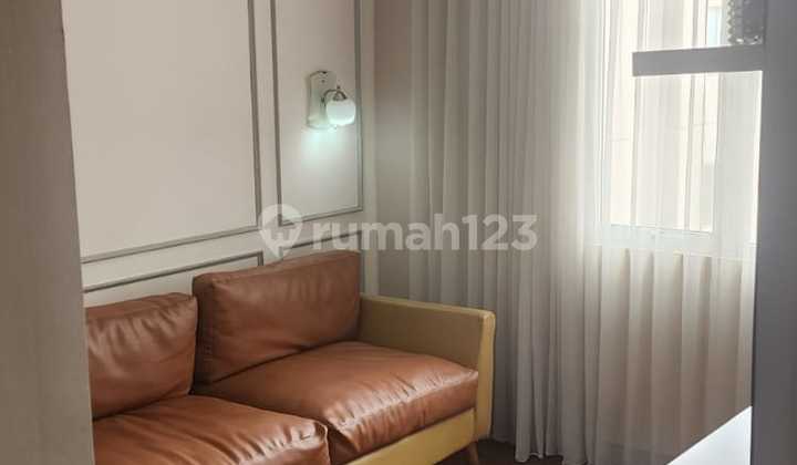 Apartemen Strategis Full Furnished di Sudirman Suite, City & Mountain View
