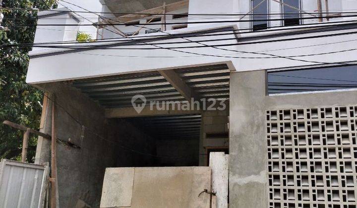 Rumah Baru 2 Lantai Dalam Perumahan Besar Di  Jatiwaringin Bekasi 1