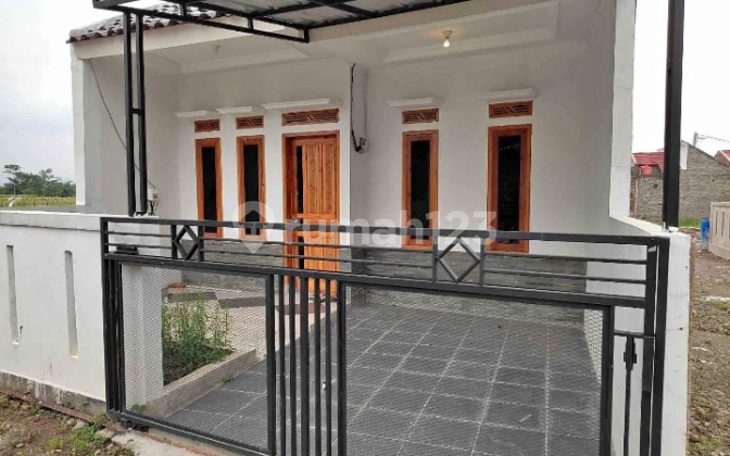 Rumah Baru Murah Bandung Lokasi Strategis Aman Dari Banjir Rumah Baru Murah Bandung Lokasi Strategis Aman Dari Banjir