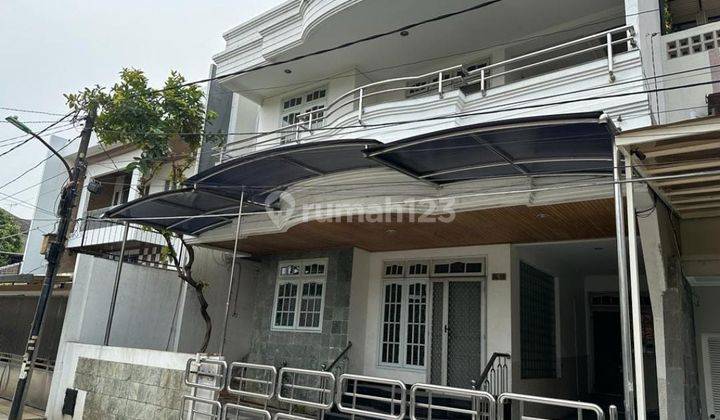 Dijual Murah Rumah di Green Ville Jakarta Barat 1