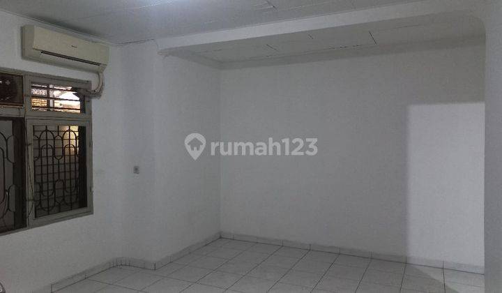 Dijual  Rumah Hoek Muara karang  hadap timur  LT 217m2 2