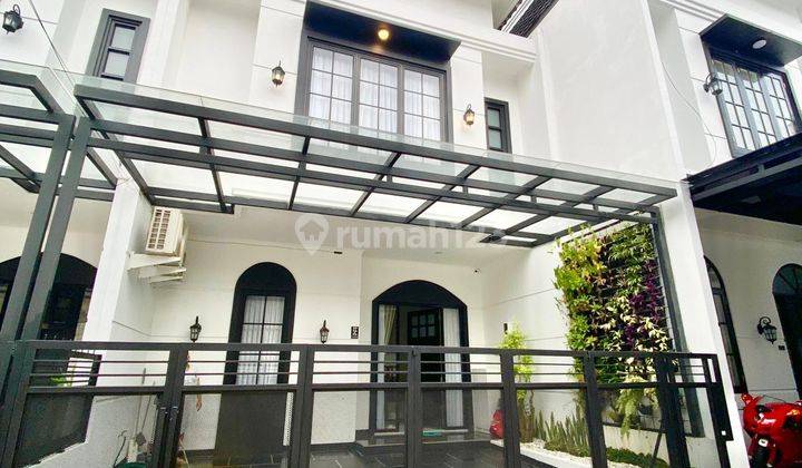 Rumah 2 Lantai Bagus Furnished di Joglo, Jakarta Barat 1