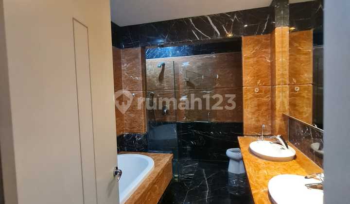 Disewakan Apartemen Regatta. 3 BR Furnish 2