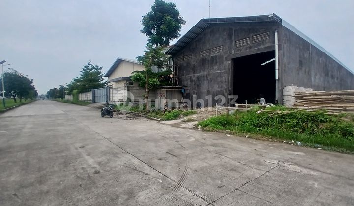 Warehouse like business park Area 930m