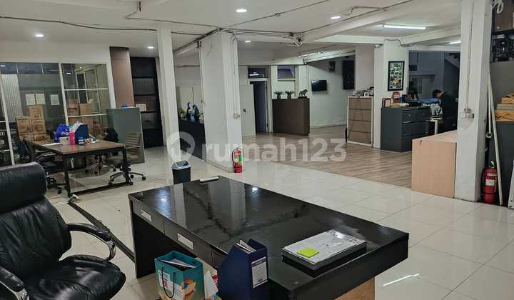 Good Offices on Jl Prapanca, Kebayoran Baru, South Jakarta Good Offices on Jl Prapanca, Kebayoran Baru, South Jakarta