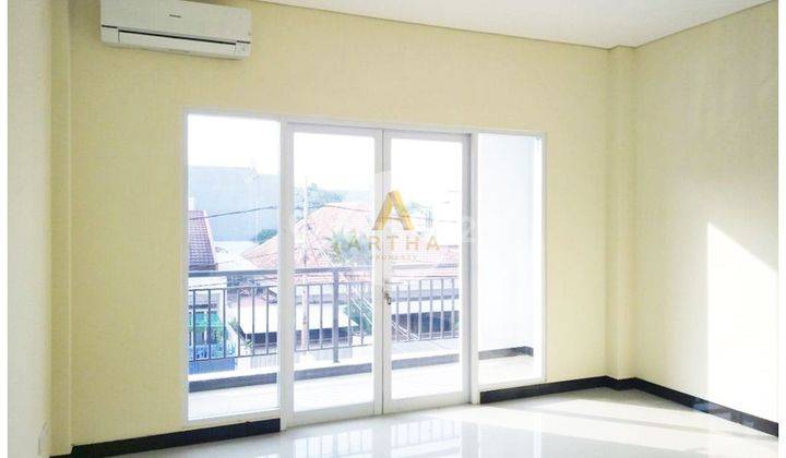 Rumah 3 lantai cocok untuk kantor di Jakarta pusat  2