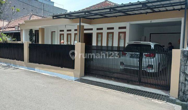 Dijual cepat rumah terawat hrga di bawah NJOP di Kopo elok Bandung  1