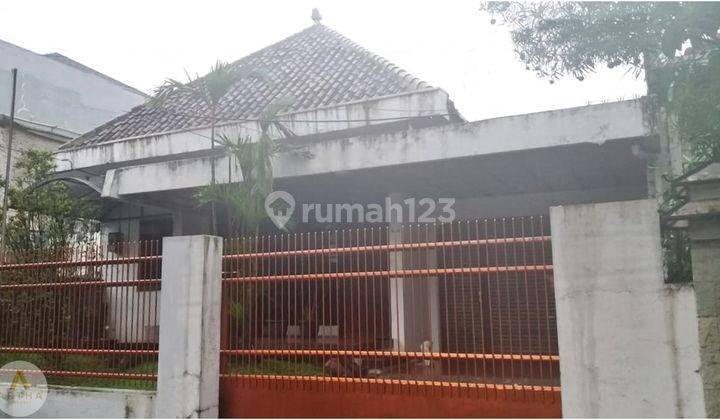 Rumah Luas Lokasi Strategis Sayap Gatot Subroto Bandung  1