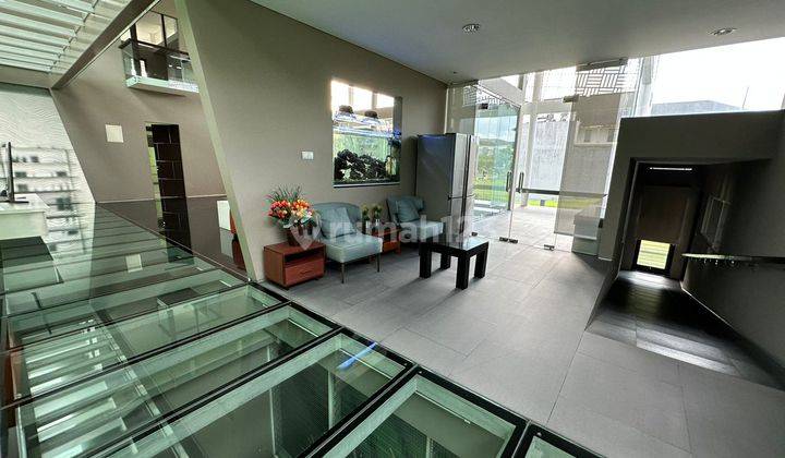 Rumah Mewah Exclusive di Kota Baru Parahyangan Bandung  2