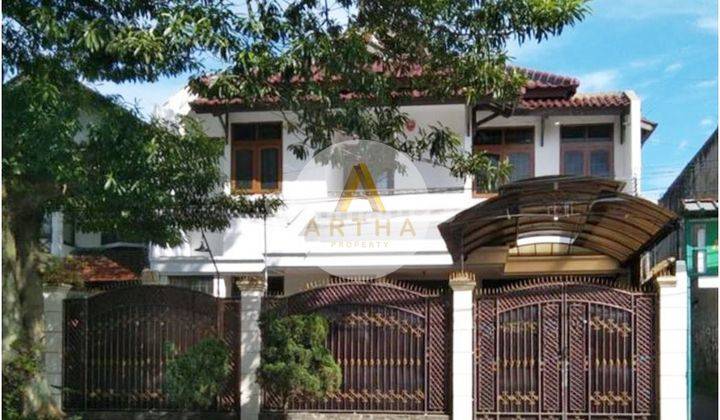 Rumah Strategis Luas di Sarijadi Bandung Dekat Maranatha 1